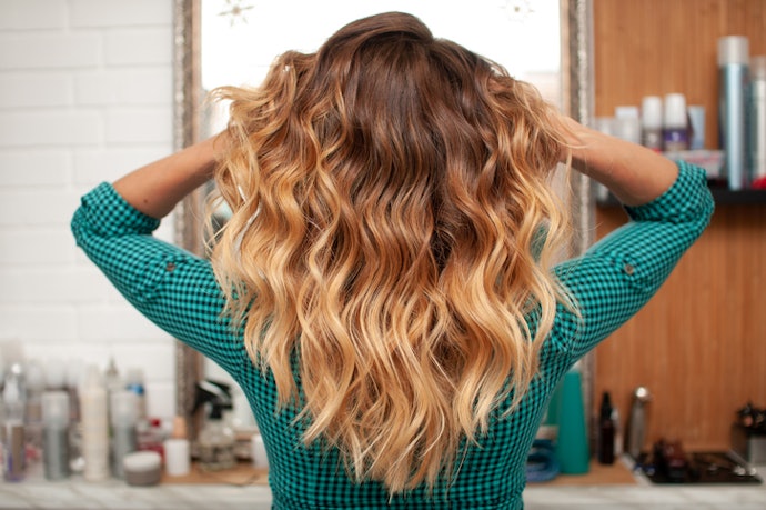 Se o Seu Cabelo é Oleoso, Prefira Fórmulas Leves para Não Pesar nos Fios